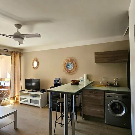 La Parenthese Hyeroise T3 Sur Le Port De דירה *