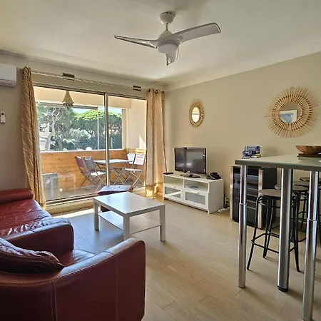 La Parenthese Hyeroise T3 Sur Le Port De *