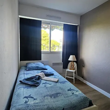 La Parenthese Hyeroise T3 Sur Le Port De דירה