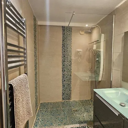 La Parenthese Hyeroise T3 Sur Le Port De דירה