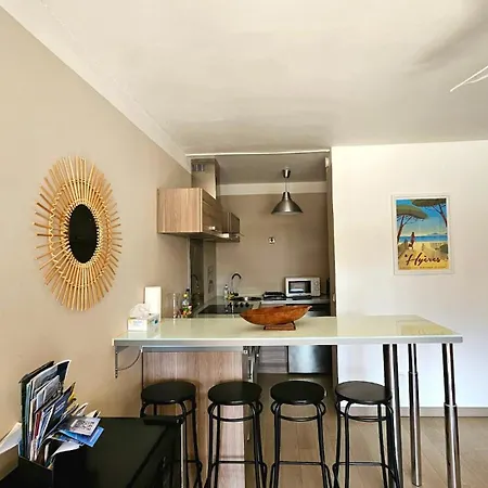 La Parenthese Hyeroise T3 Sur Le Port De Apartamento *