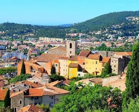 Apartamento La Parenthese Hyeroise T3 Sur Le Port De Hyères