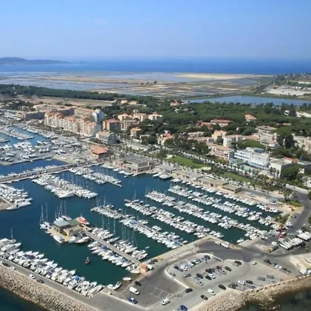 La Parenthese Hyeroise T3 Sur Le Port De Apartament