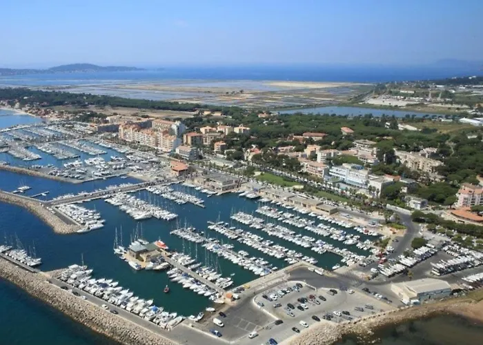 La Parenthese Hyeroise T3 Sur Le Port De Lejlighed